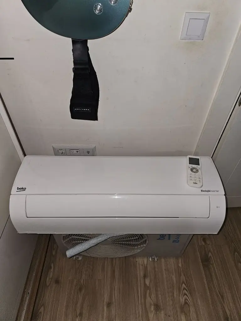 Продам кондиционер Beko Ekolojik inverter 12000 BTU