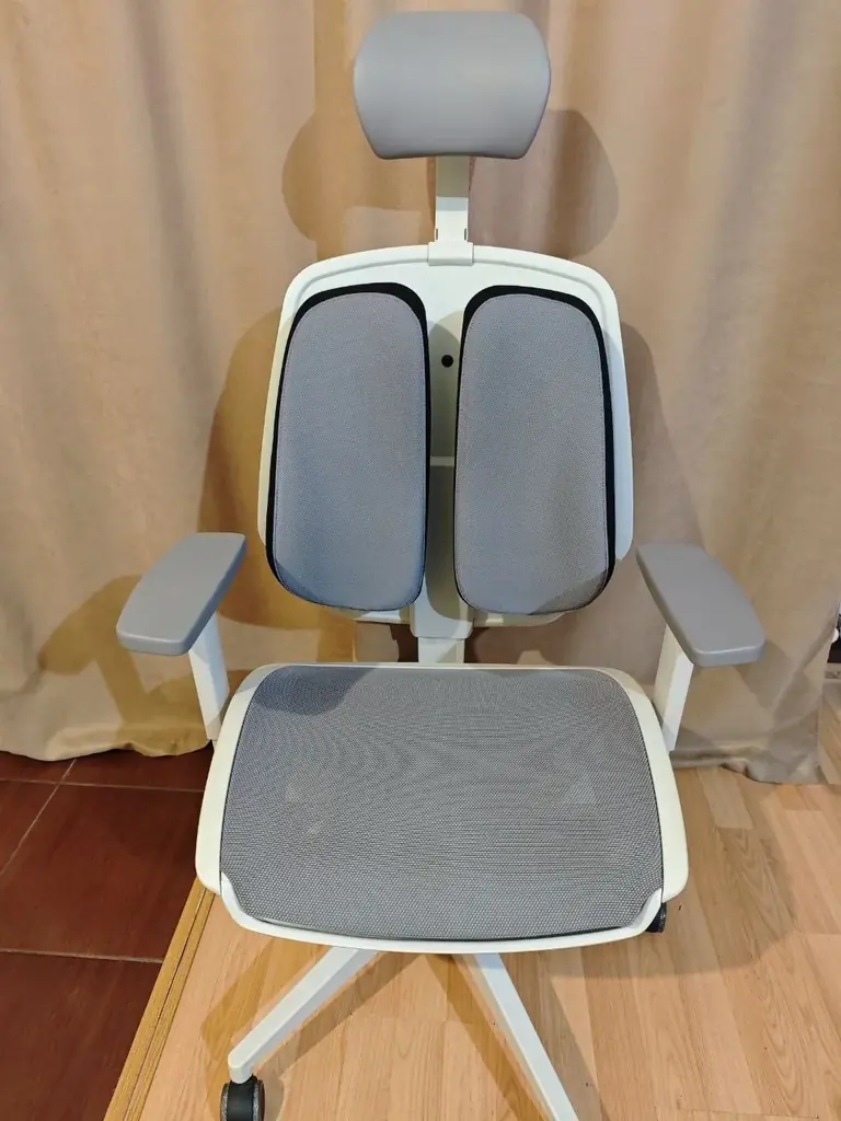 Продам офисные стулья: