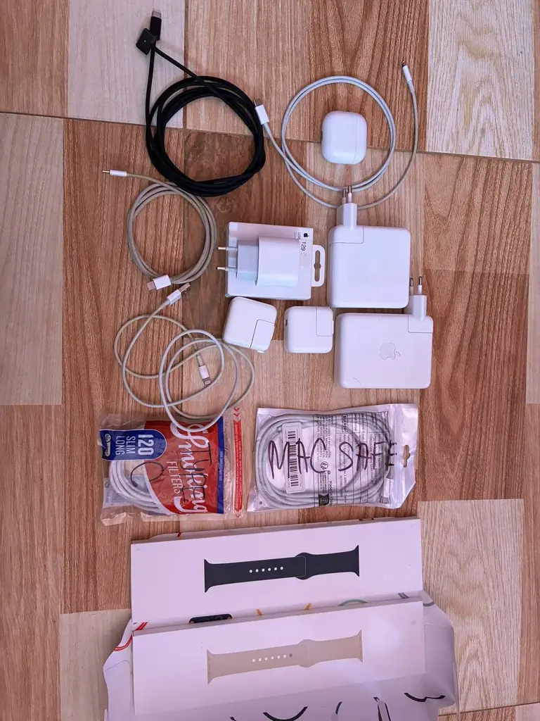 🎧 Наушники Apple AirPods 4