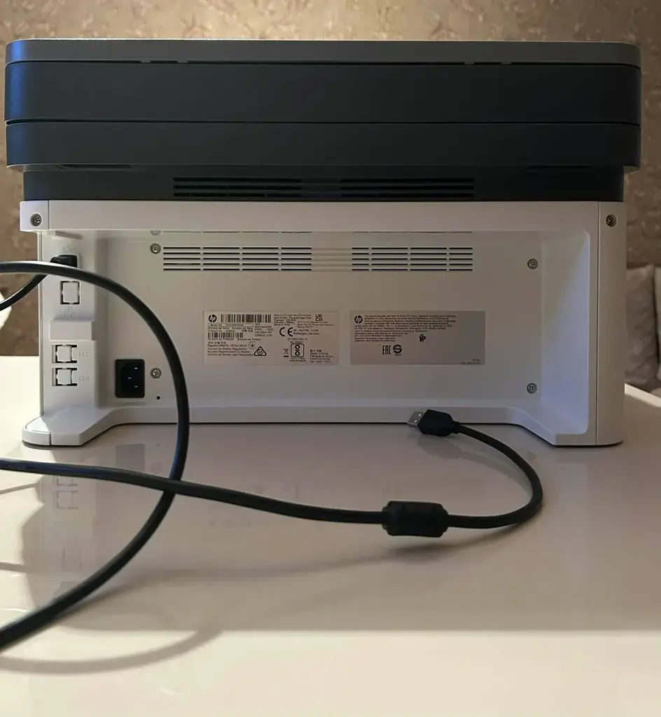 Продаю HP Laser MFP 135a - практически новый