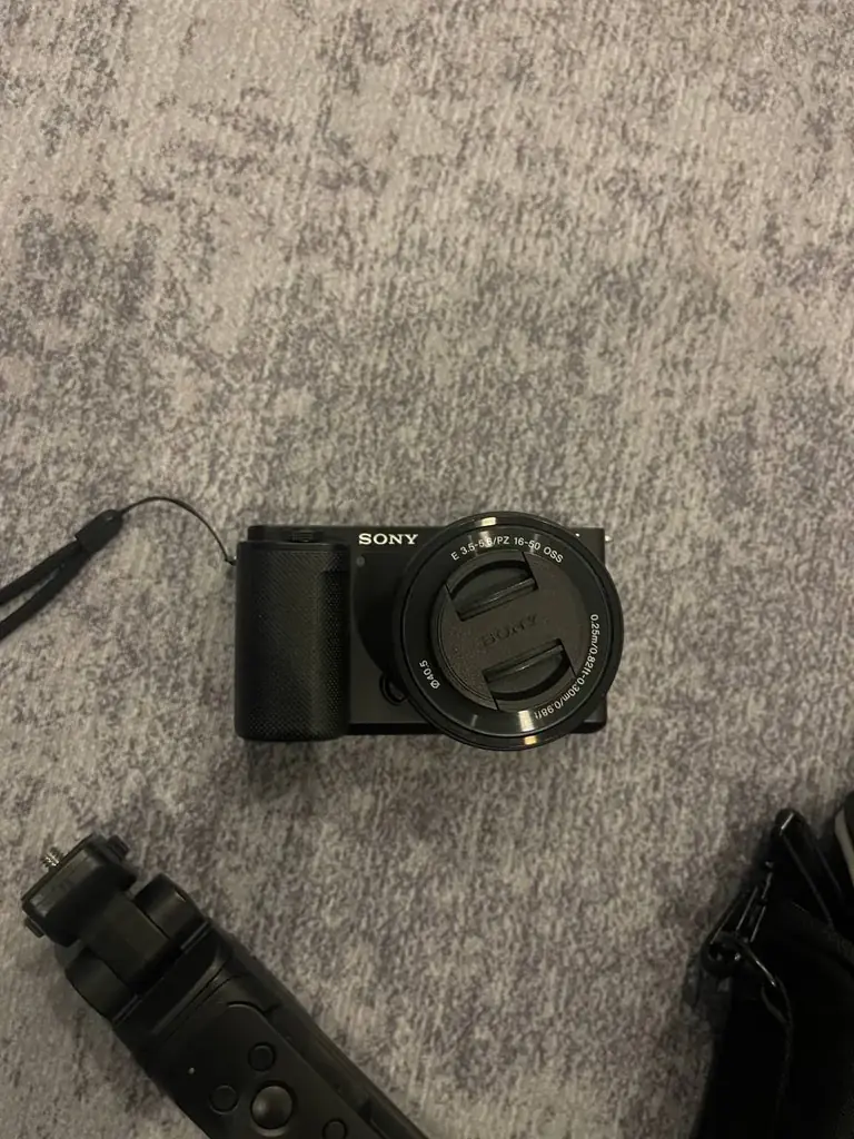 Продаю Sony ZV-E10 4K - 600$