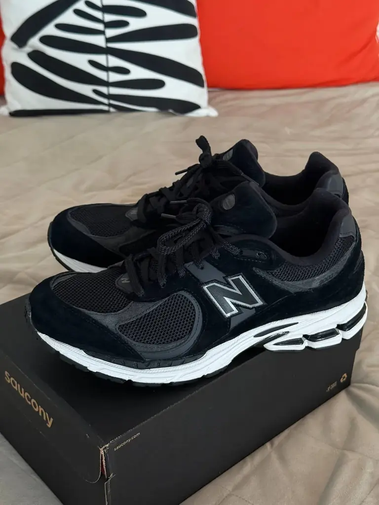 New Balance 2002R