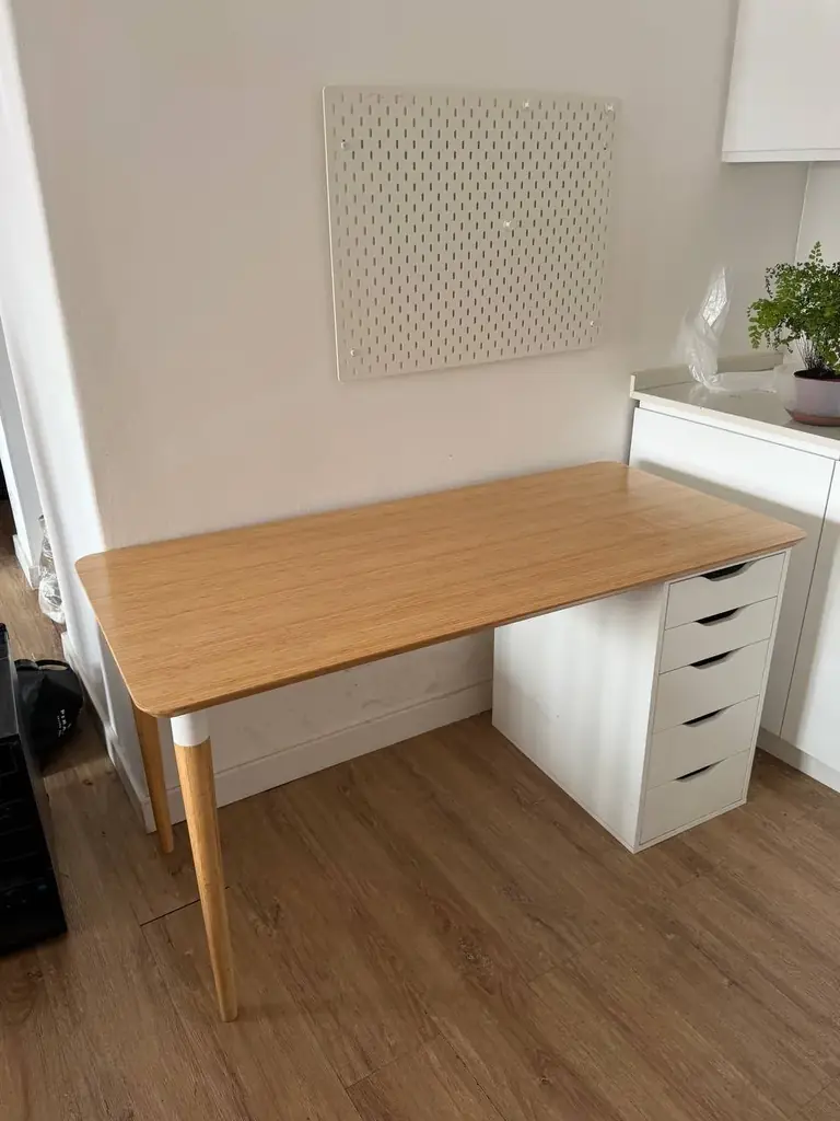 Продам стол с ящиками IKEA