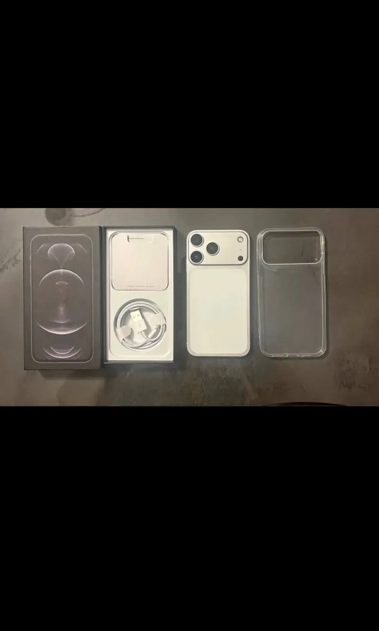 Продаю IPhone XR в корпусе 17 pro , АКБ 100% все функции работают исправно .