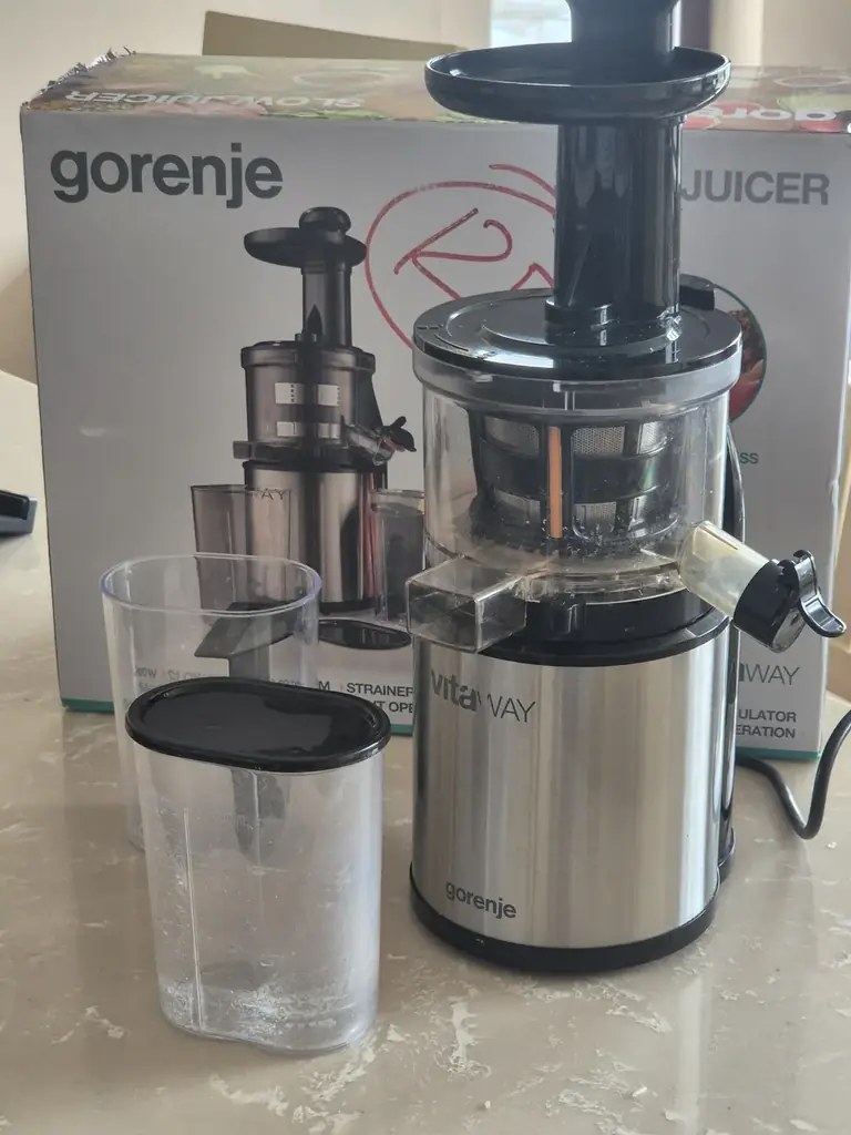 Соковыжималка Gorenje JC4800VWY, б/у, в хорошем состоянии, полностью рабочая.