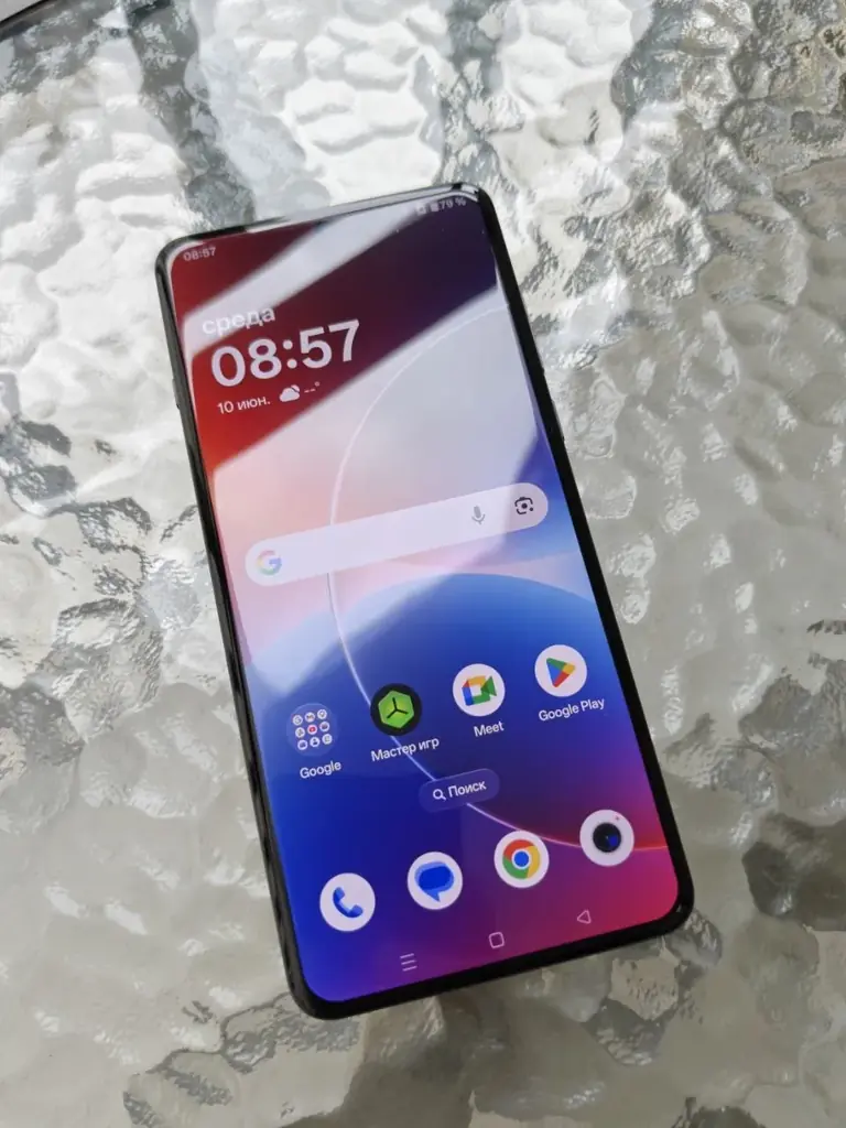 Продаю OnePlus 13 в версии 16 ГБ ОЗУ / 512 ГБ памяти.