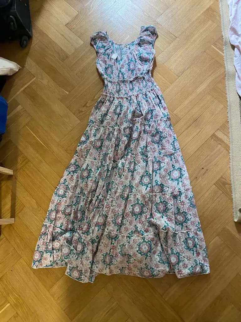 Long dress (nice for