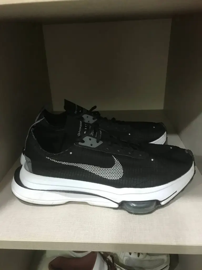 Продам оригинальные кроссовки Nike Air N. 354 Zoom Type в размере 11 US. Очень удобные и мягкие, ид…