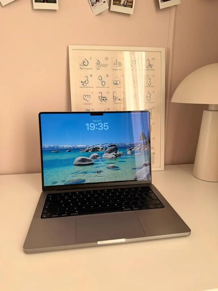 MacBook Pro 14” (2021) — M1 Pro / 16 ГБ / 512 ГБ / Space Gray