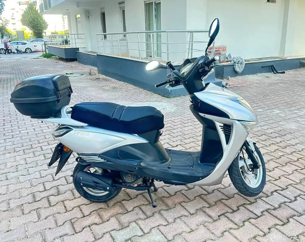 Продам Скутер Revolt RS5 50 куб 2022 в отличном состоянии. Есть небольшие царапины, но пластик весь…