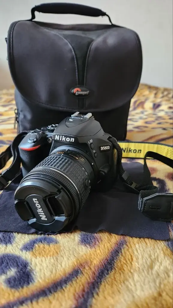 Продам фотоаппарат. Центр Алании. Состояние отличное. Стоимость 40000р подробнее в личку