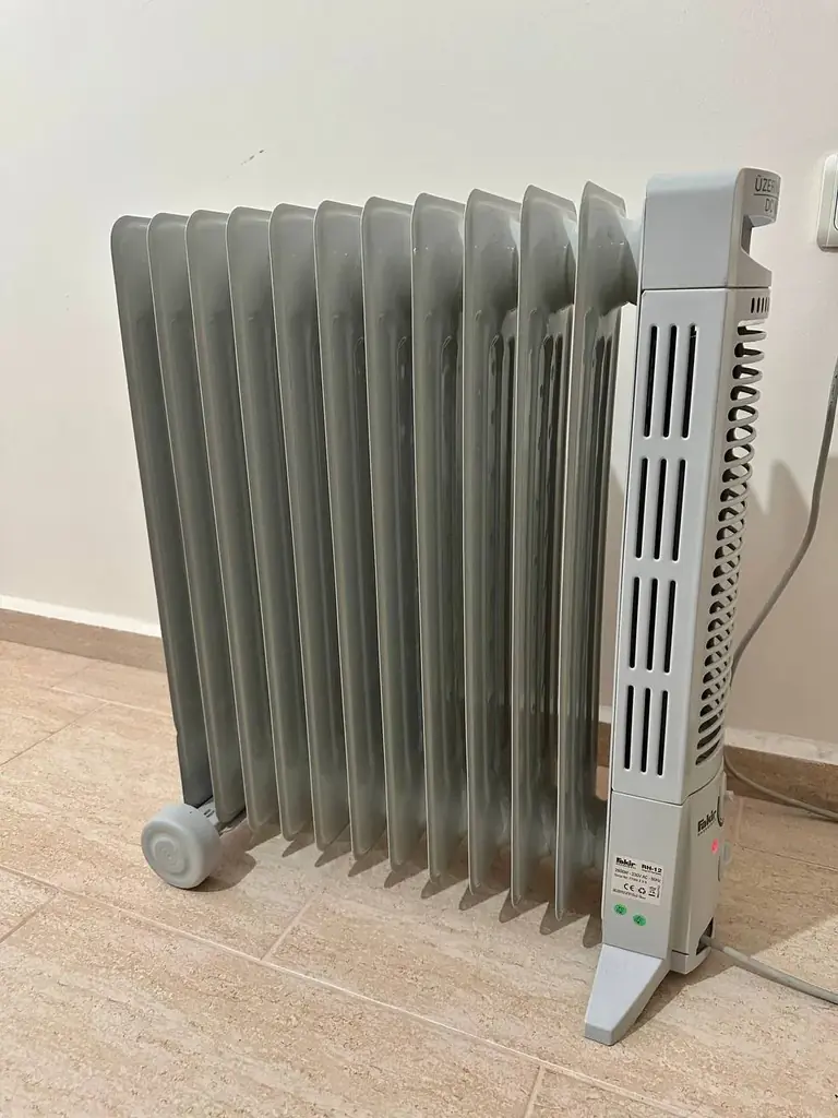 Продаю мощный масляный обогреватель Fakir RH-12 2800W