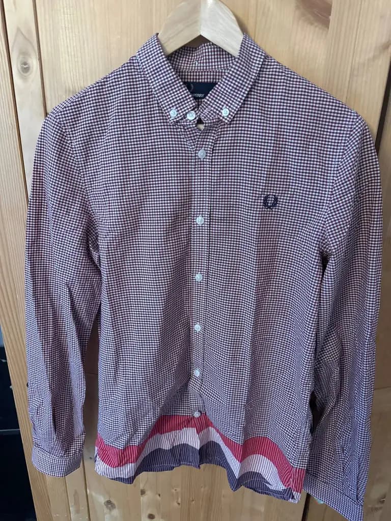 Оригинальная рубашка Fred Perry, практически новая, размер мужской S, 60 евро