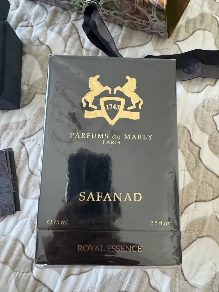 Продаю оригинальный аромат Safanad — нежный, женственный и очень элегантный.