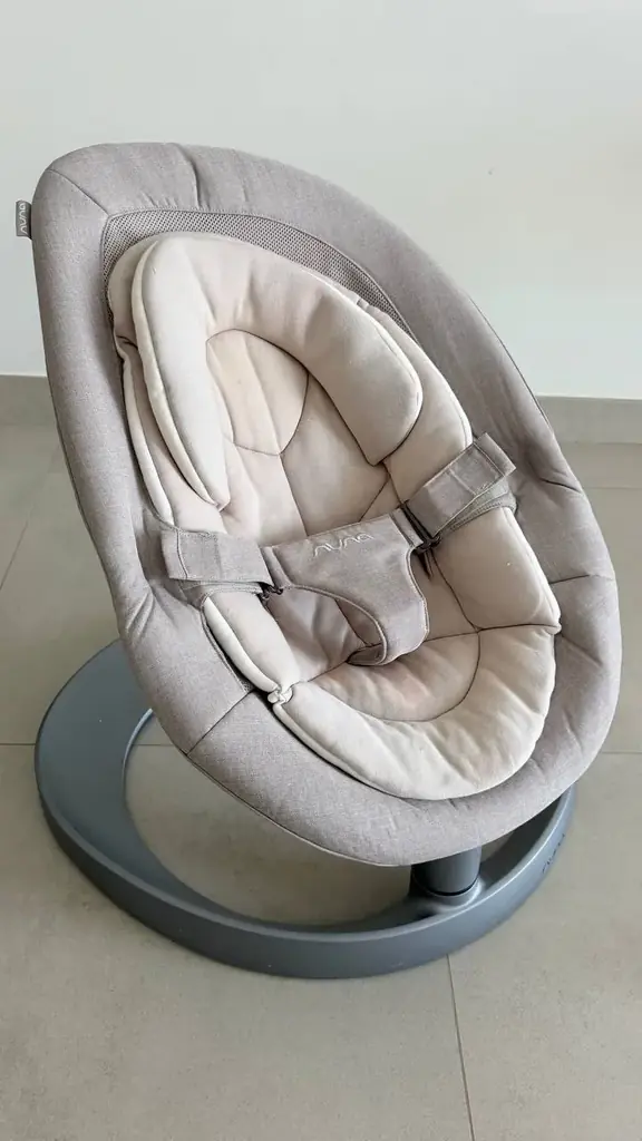 Шезлонг качели Nuna leaf. 400 aed