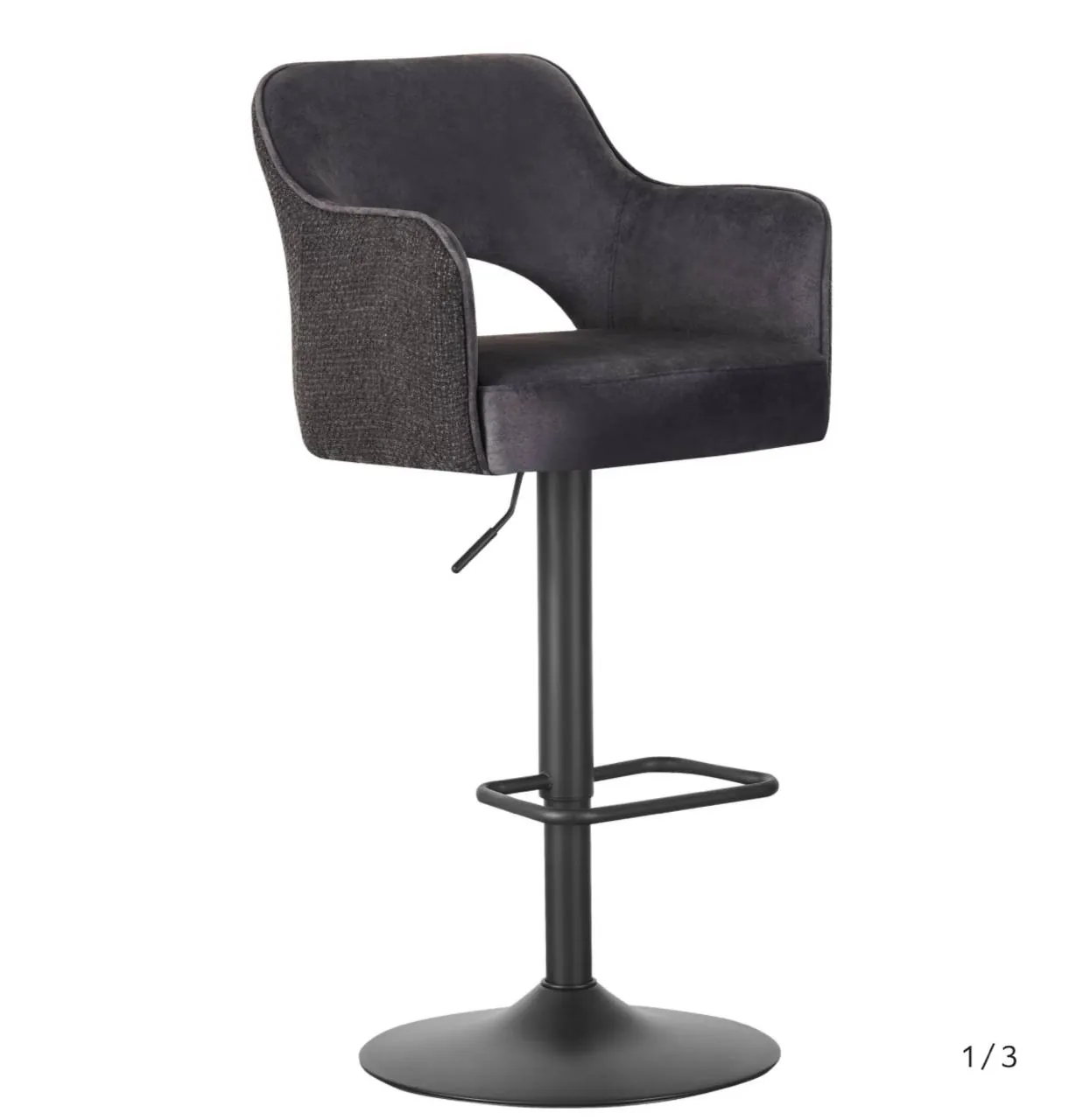 2 барных стула – 150 € за комплект