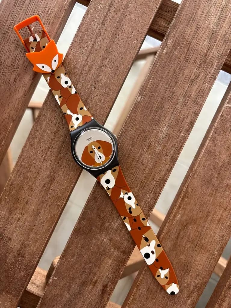 Часы swatch, почти новые, надевали раз-два. По фото видно.