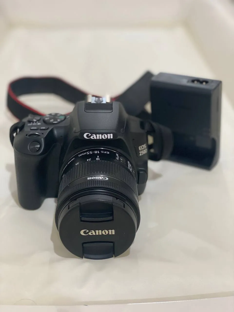 Продаю Canon EOS 250D 📸