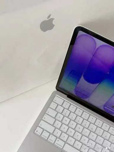 Macbook air 13 M5 16/256 -460.000