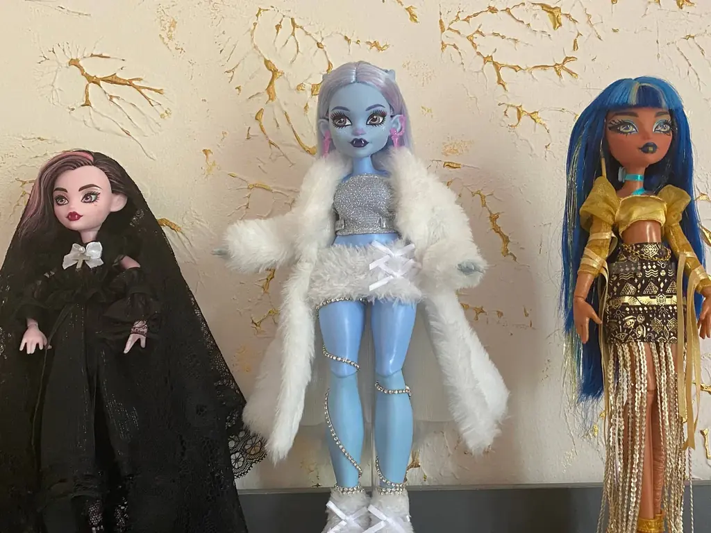 Продам кукол Monster High