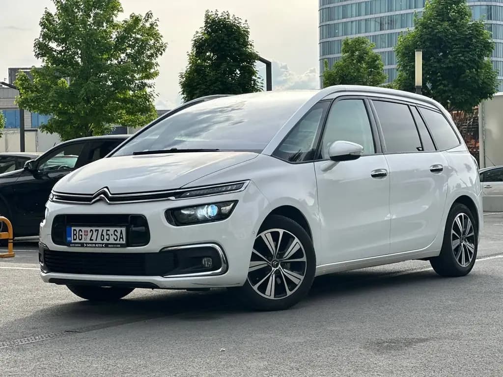 Продам Citroen C4 Grand Picasso 2017 акпп 7 мест 1.6 THP 165 лс