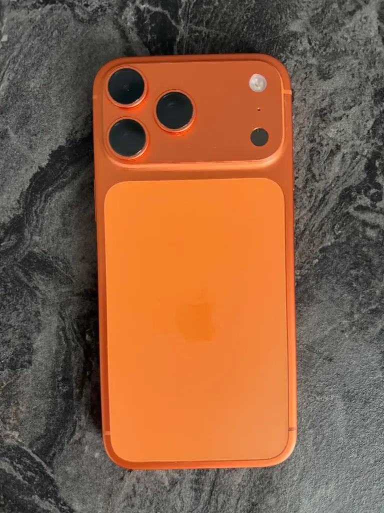 Продаю iPhone!