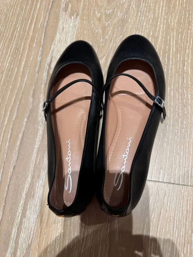 Santoni , новые, сделана профилактика, очень мягкая кожа , продам за 500€(750), коробка и пыльники …