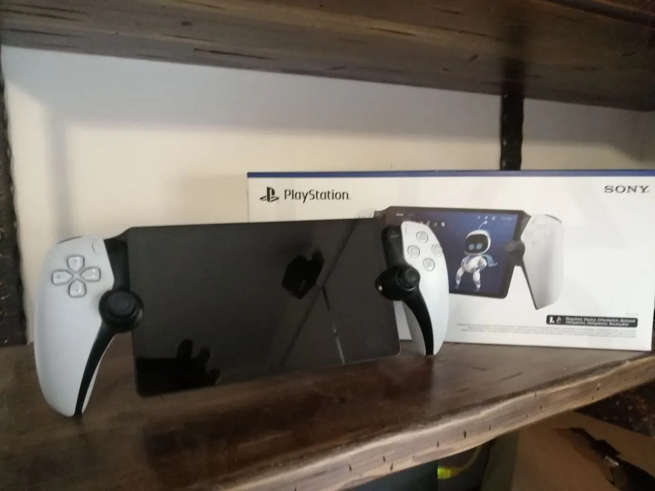 Продам Sony Playstation Portal remote play. Джойстик с экраном для возможности играть Sony Playstat…