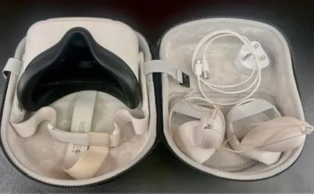 VR Oculus Quest 2 с коробкой для хранения. Работает отлично. 200€ Пафос
