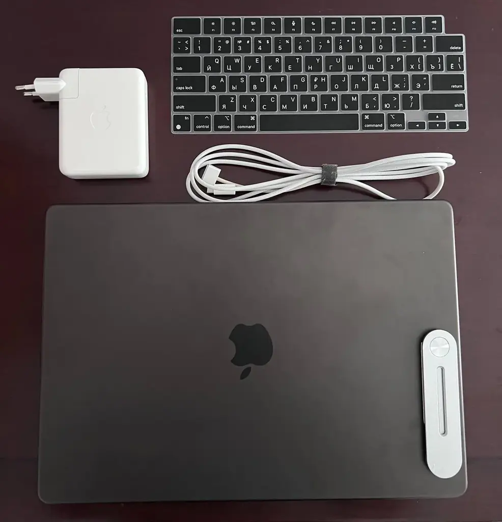 Продаю свой MacBook Pro 16” M1 Pro (2021), 16GB / 512GB
