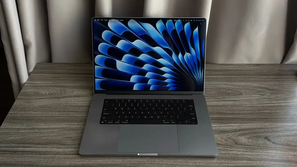 MacBook Pro 16 M1 Pro