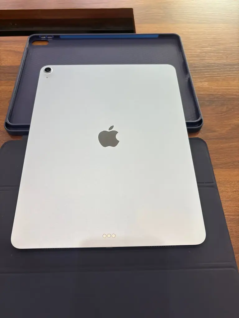 📱 Продаю iPad Air M3 13” (128 GB)