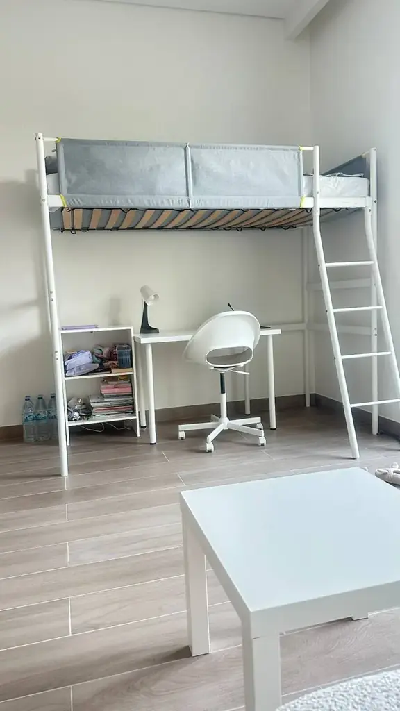 Кровать из икеи, отдадим в добрые руки. Бесплатно