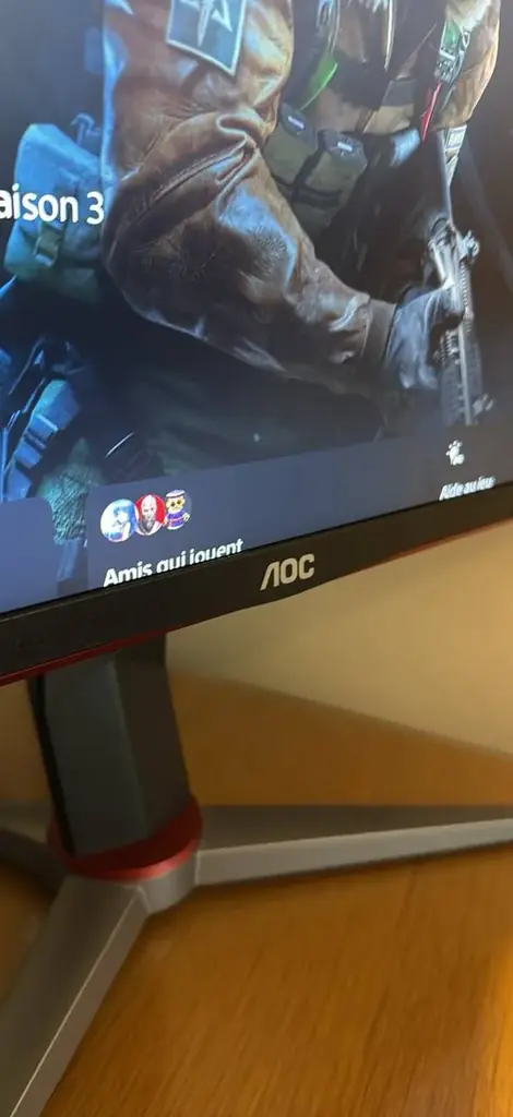 Screen + PlayStation + Headset, all in very good condition and with the original box.