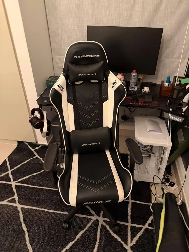 Продаю стул dx racer 600aed