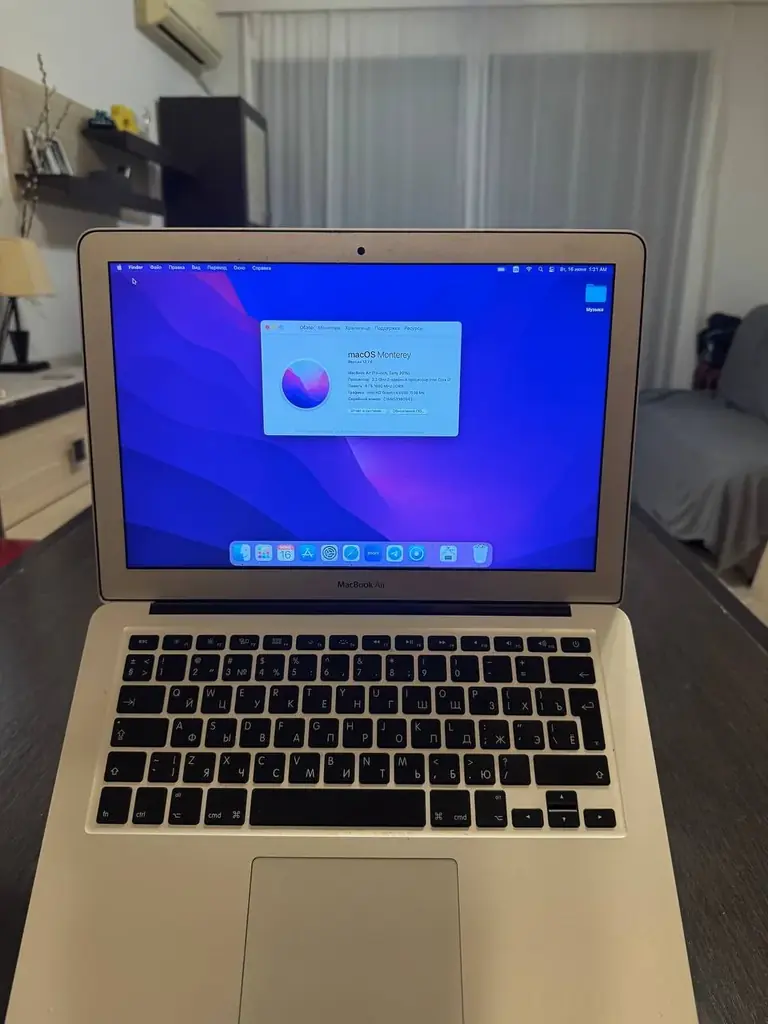 Продам MacBook Air 13