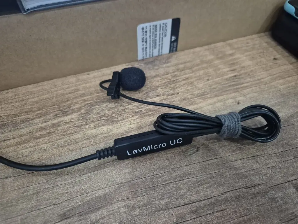 Продам микрофон петличку Saramonic LavMicro-UC USB Type-C