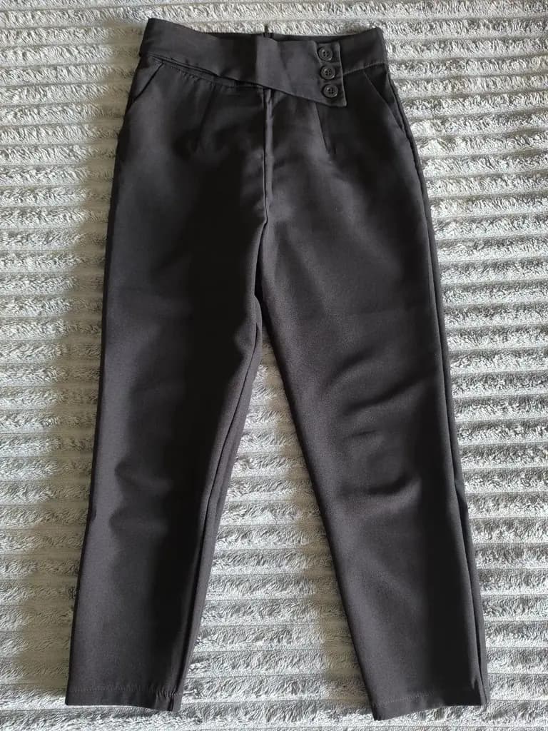 Брюки Zara укороченные. Офисный стиль.