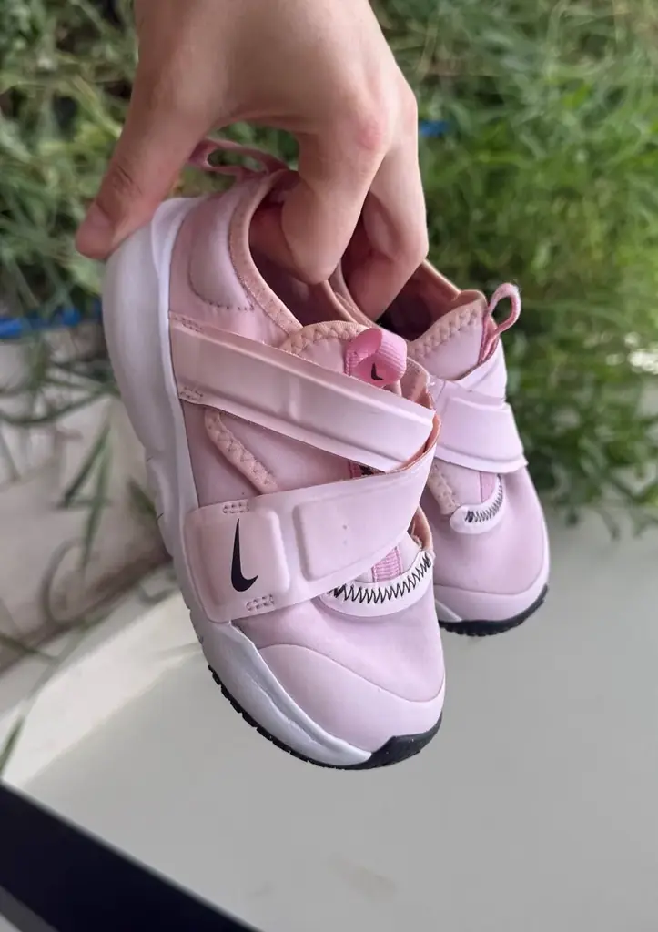 Оригинальные детские кроссовки Nike, размер 26 👟