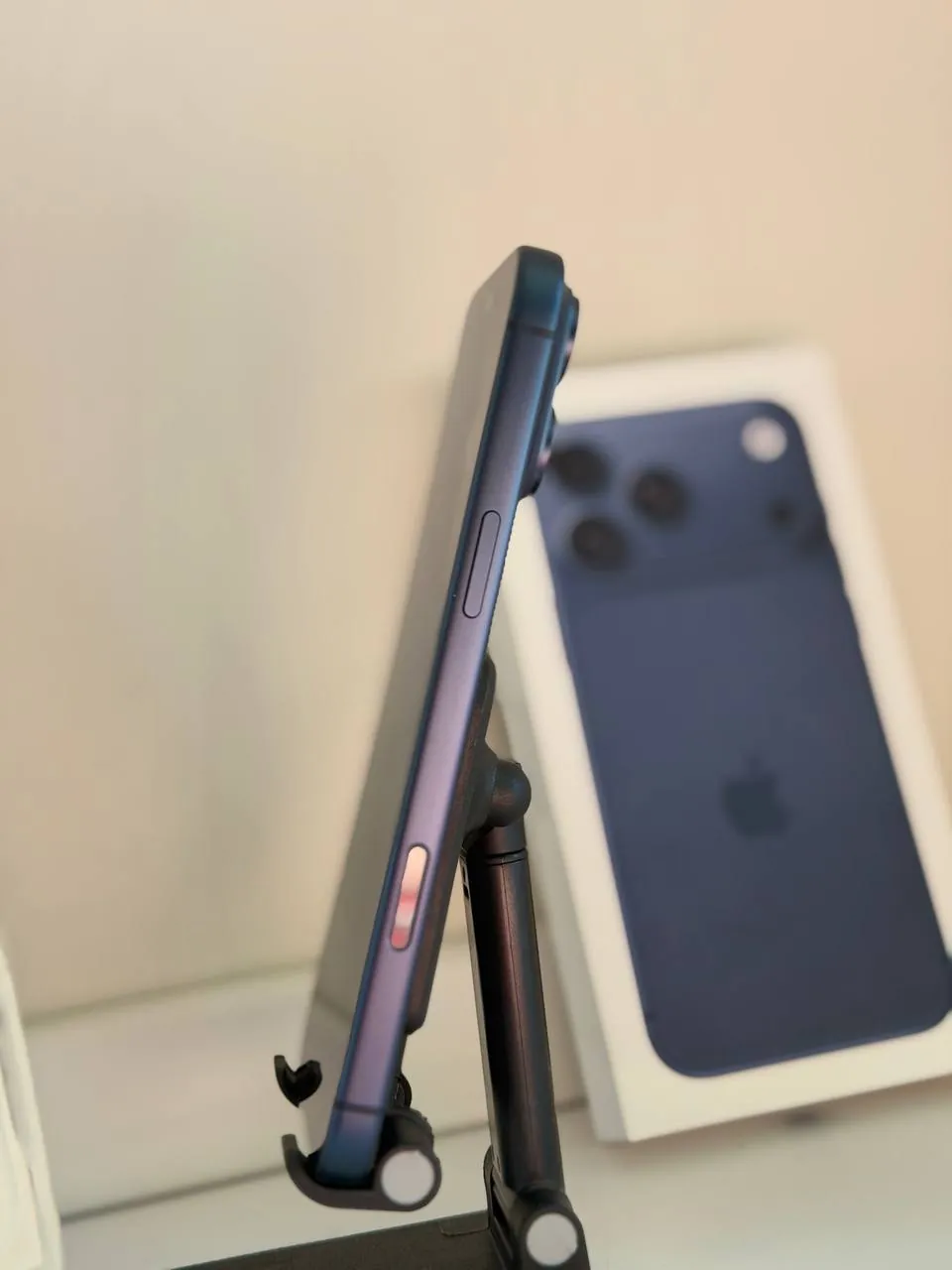 📱 Продаётся: iPhone 17 Pro Max 256GB Deep Blue