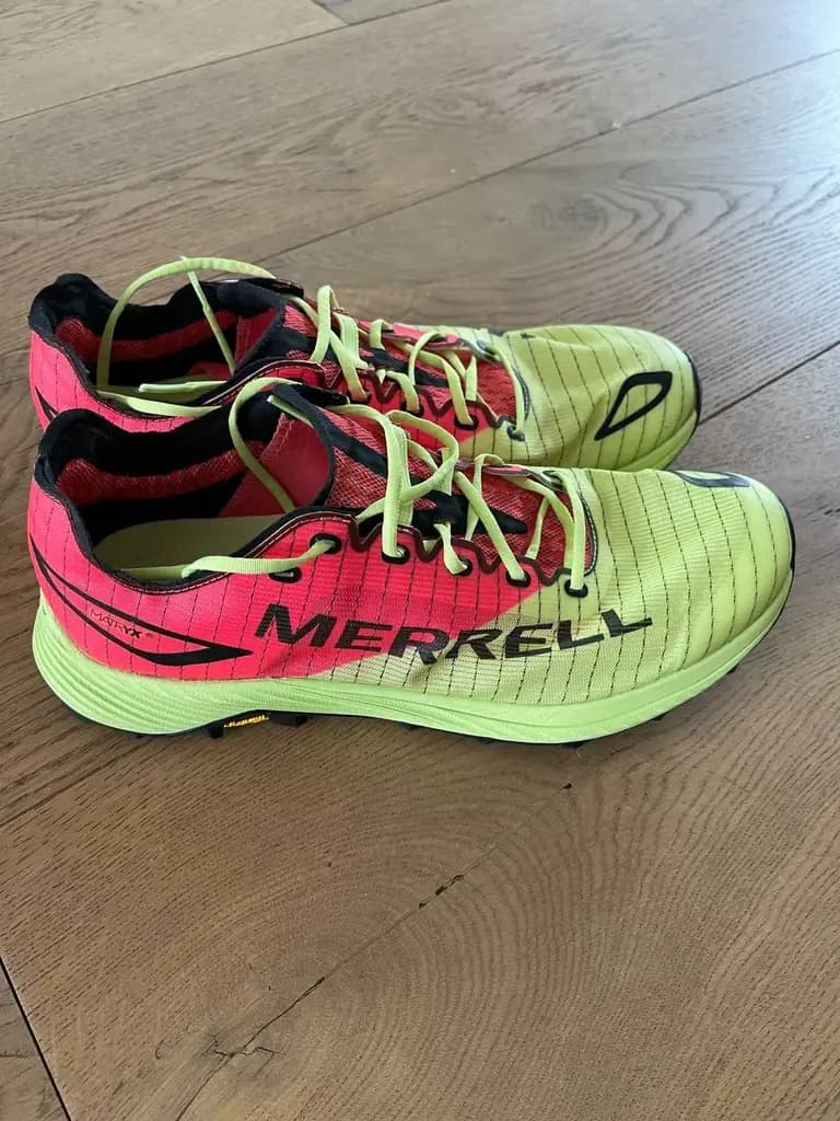Продам треккинговые кроссовки Merrell, размер 45, совсем новые. Цена 50 евро. Утрехт