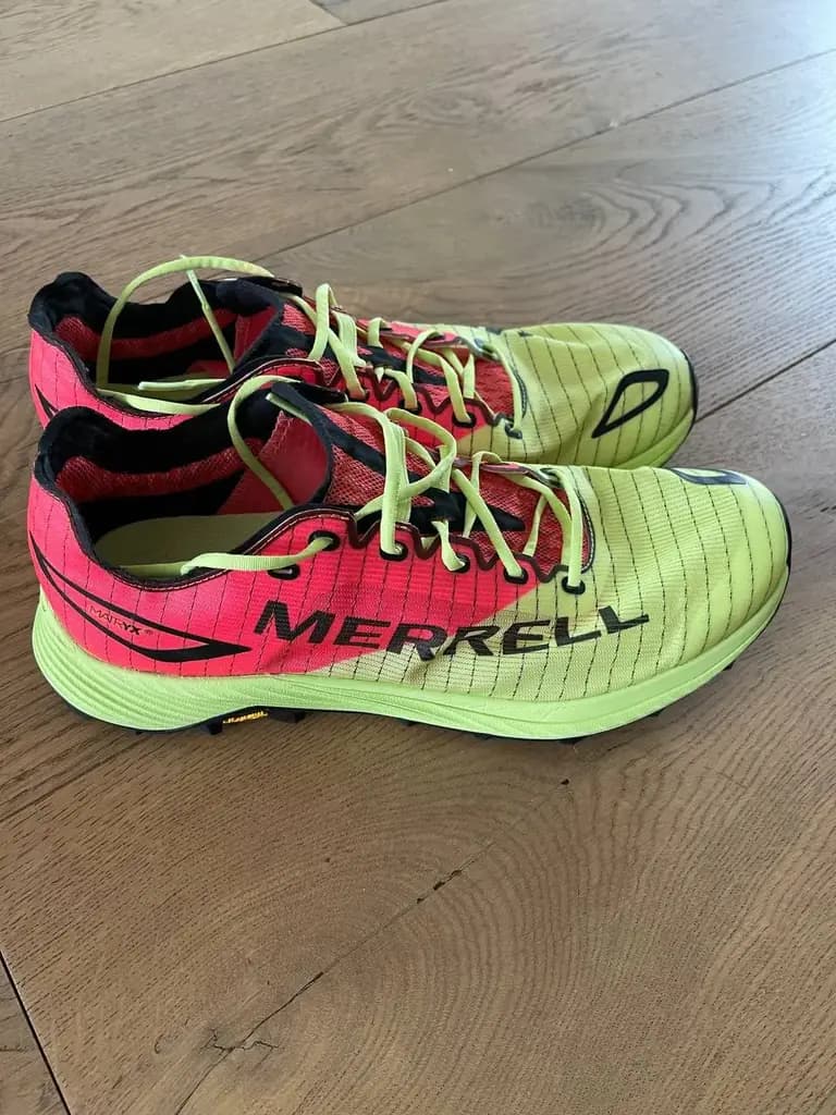Продам треккинговые кроссовки Merrell, размер 45, совсем новые. Цена 40 евро. Утрехт