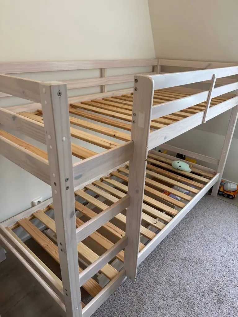 Двухъярусная кровать. Цена 70€