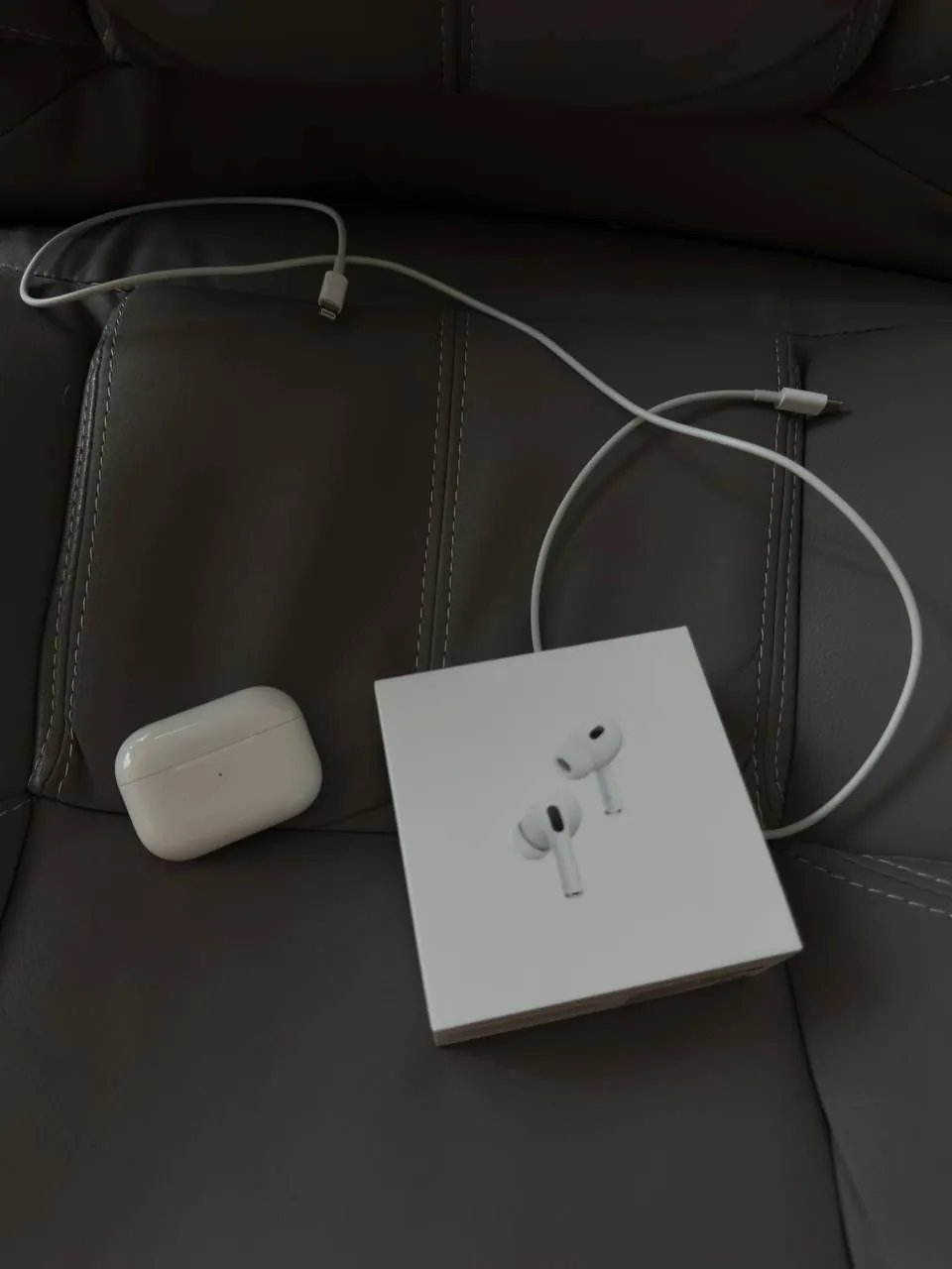Наушники AirPods Pro ( 2nd Generation ) второе поколение Lightning port Покупались по предзаказу в …