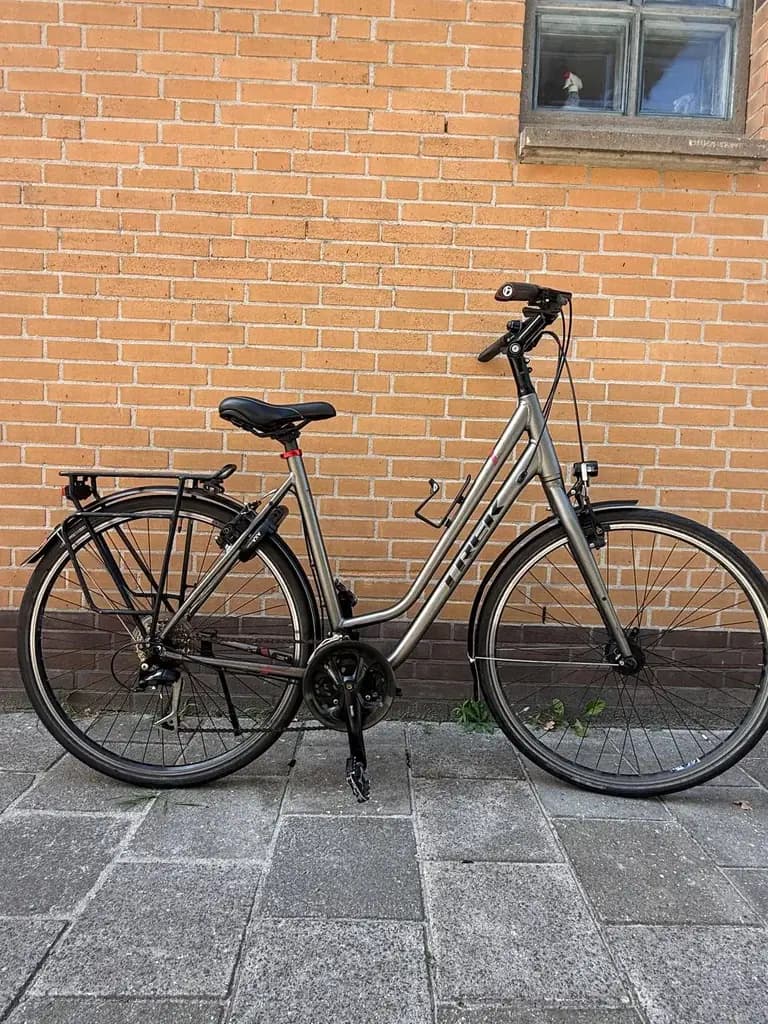 Продам велосипед Trek T300, в очень хорошем состоянии, сел и поехал, рама алюминиевая, рама очень л…