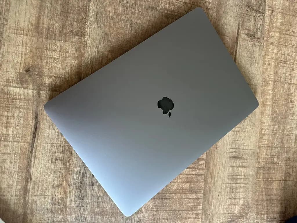 Амстердам. Продам MacBook Pro 16, 2019 год. SSD 1TB, 32 Gb RAM. Все в отличном состоянии, кроме бат…
