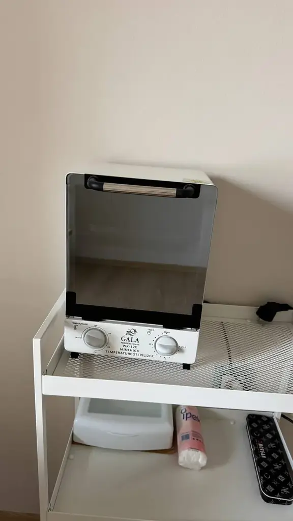 Продам сухожаровой шкаф Gala Professional WX-12C