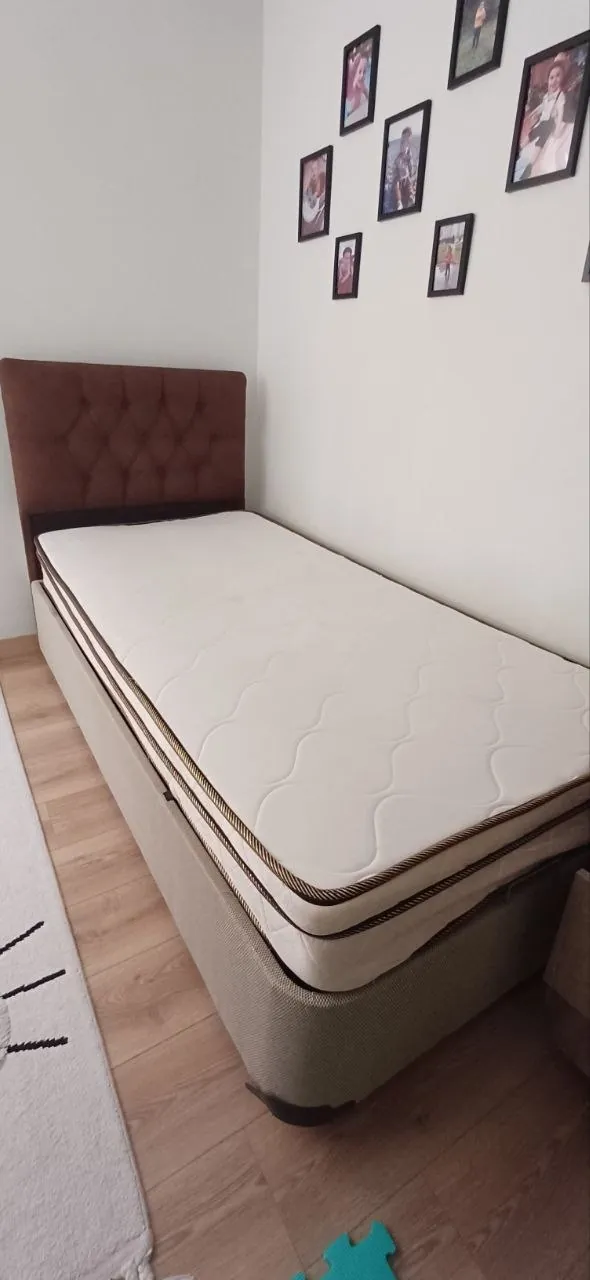 Продам за 2.000 лир.