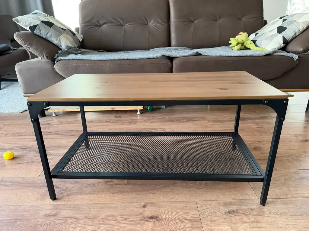 Продам стеллаж и кофейный стол IKEA