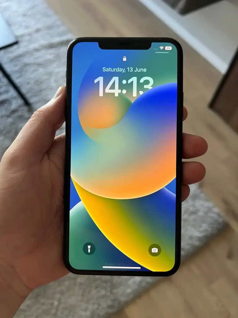 Продам IPhone 11 Pro Max 64gb в отличном состоянии без ремонтов и дефектов, батарея 72%.